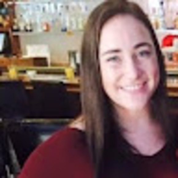 Meet your Posher, Claire - Picture 1 of 1